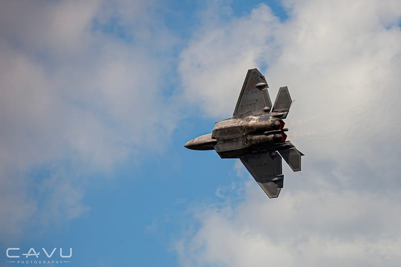 F-22 Turning Away